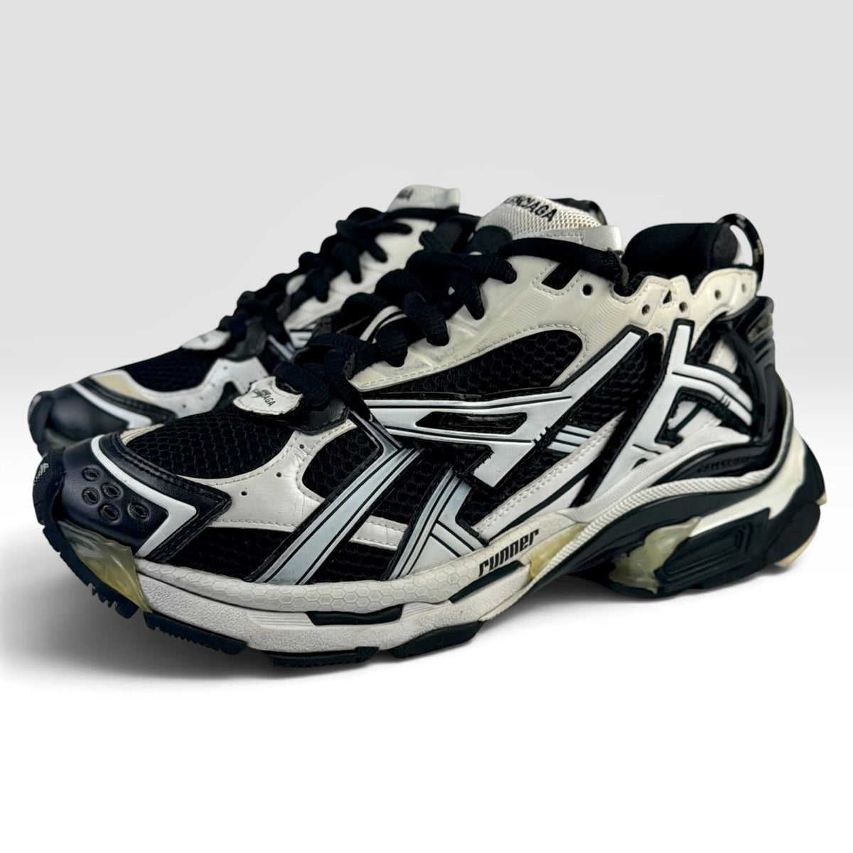 Balenciaga Runner Black/White