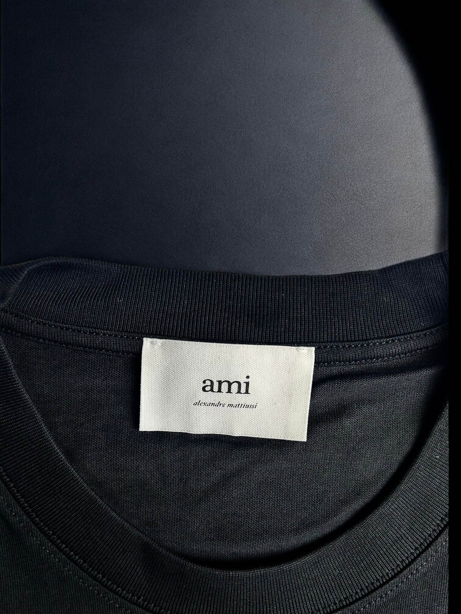 Ami Paris De Coeur Black T-shirt - V STEALS