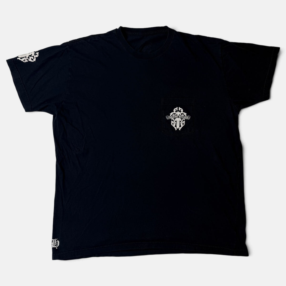 Uncategorized CHROME HEARTS Chrome Hearts Spinal Dagger T-Shirt – produs original disponibil în magazinul V STEALS