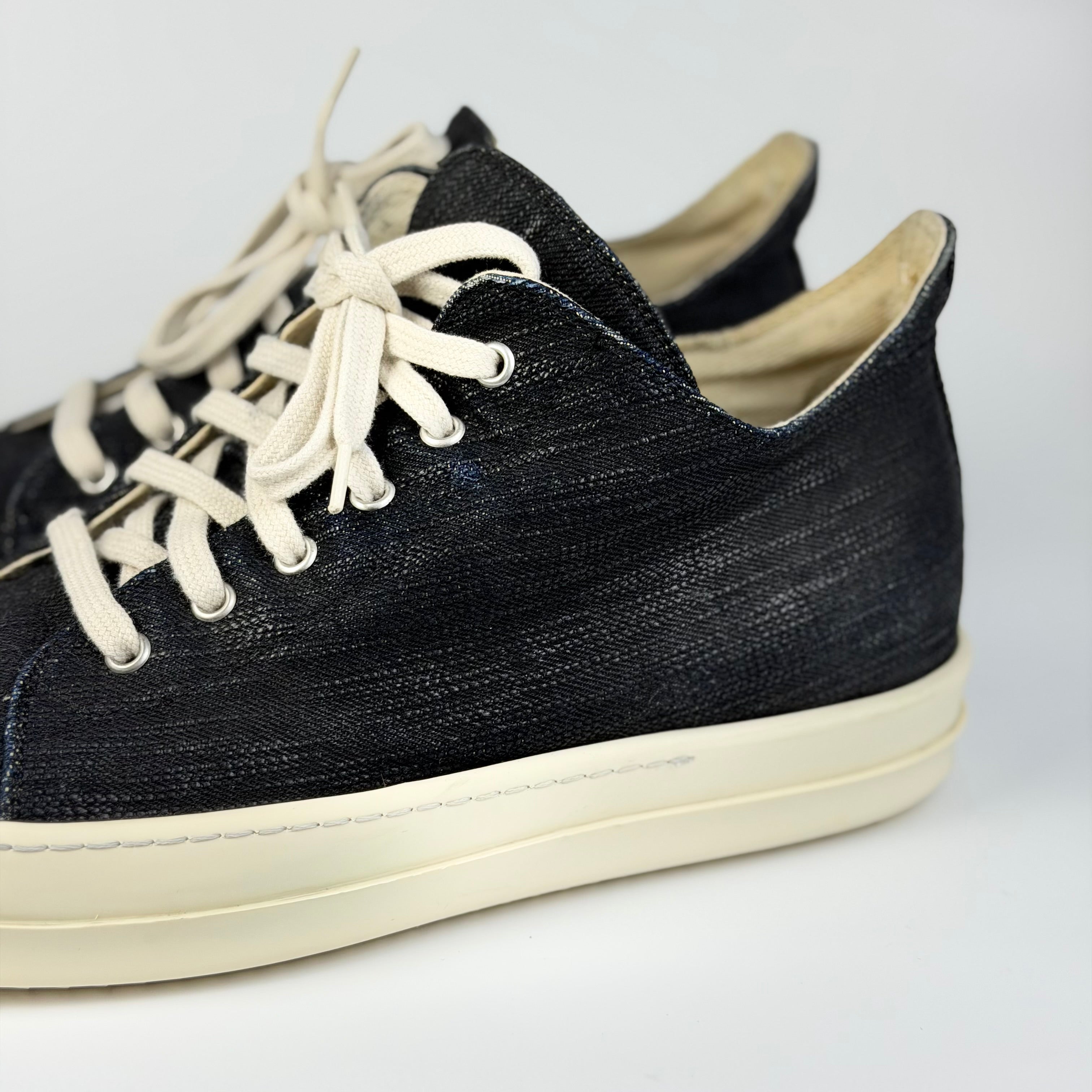 Rick Owens men sneakers – detaliu logo | VSTEALS