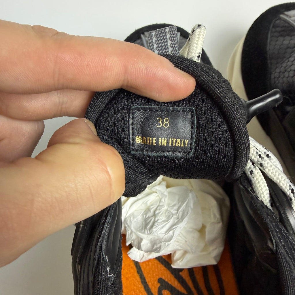 Versace Chain Reaction Black White