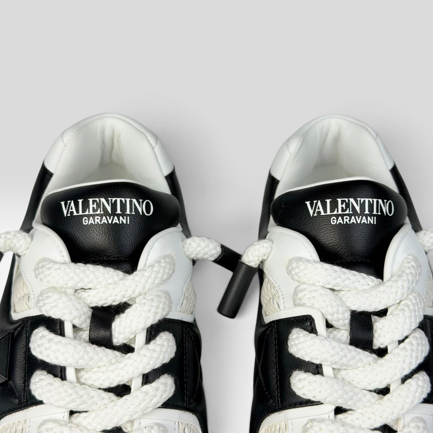 Valentino Garavani One Stud Low-Top White/Black