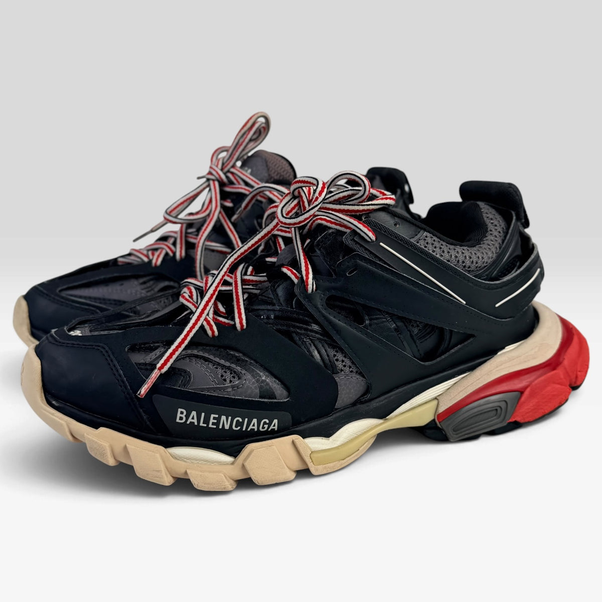 Balenciaga Track Bred Black/Red – Incaltaminte Femei BALENCIAGA în mărimile 39 la V STEALS – BALENCIAGA