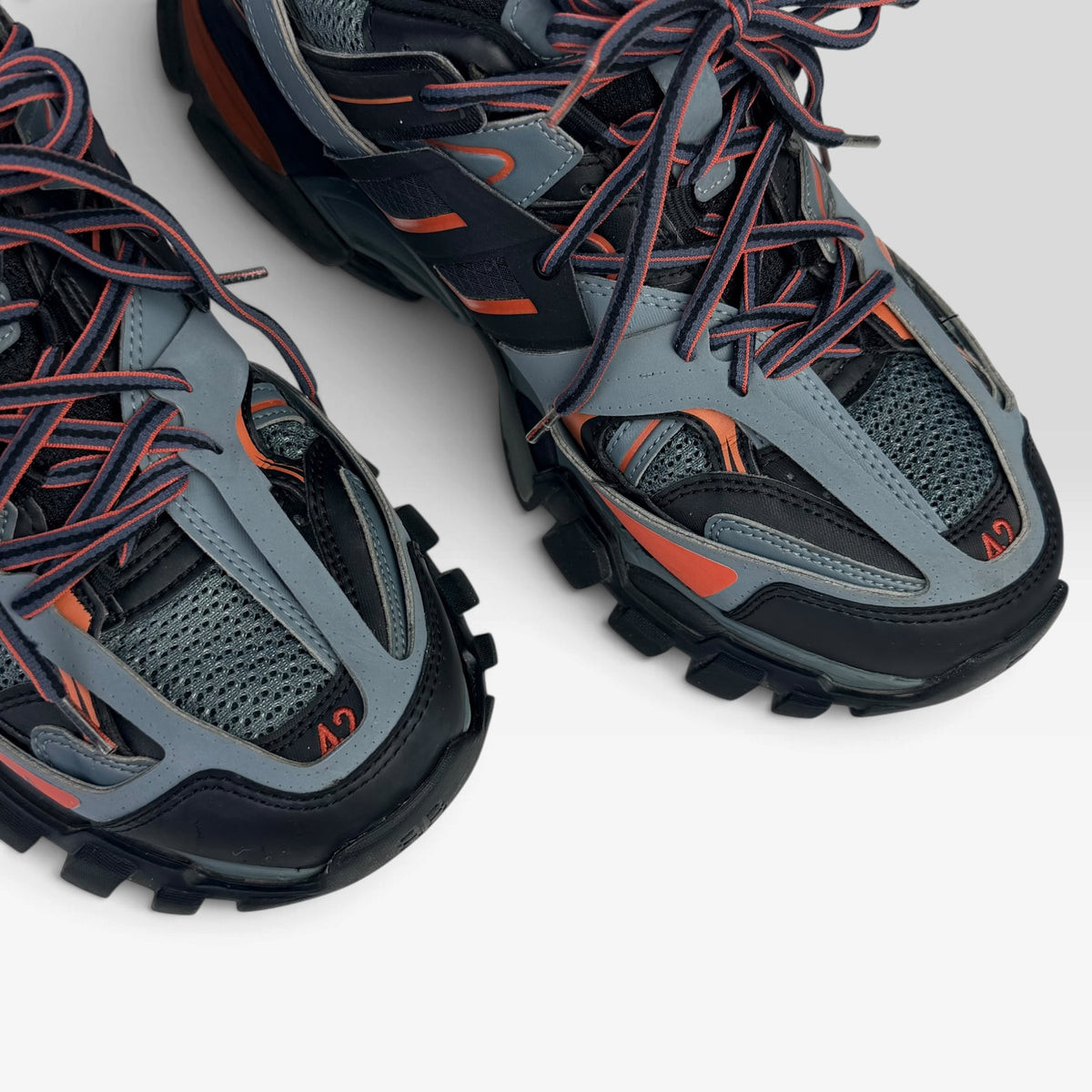 Incaltaminte Barbati BALENCIAGA Balenciaga Track Dark Grey/Orange/Black – produs original disponibil în magazinul V STEALS