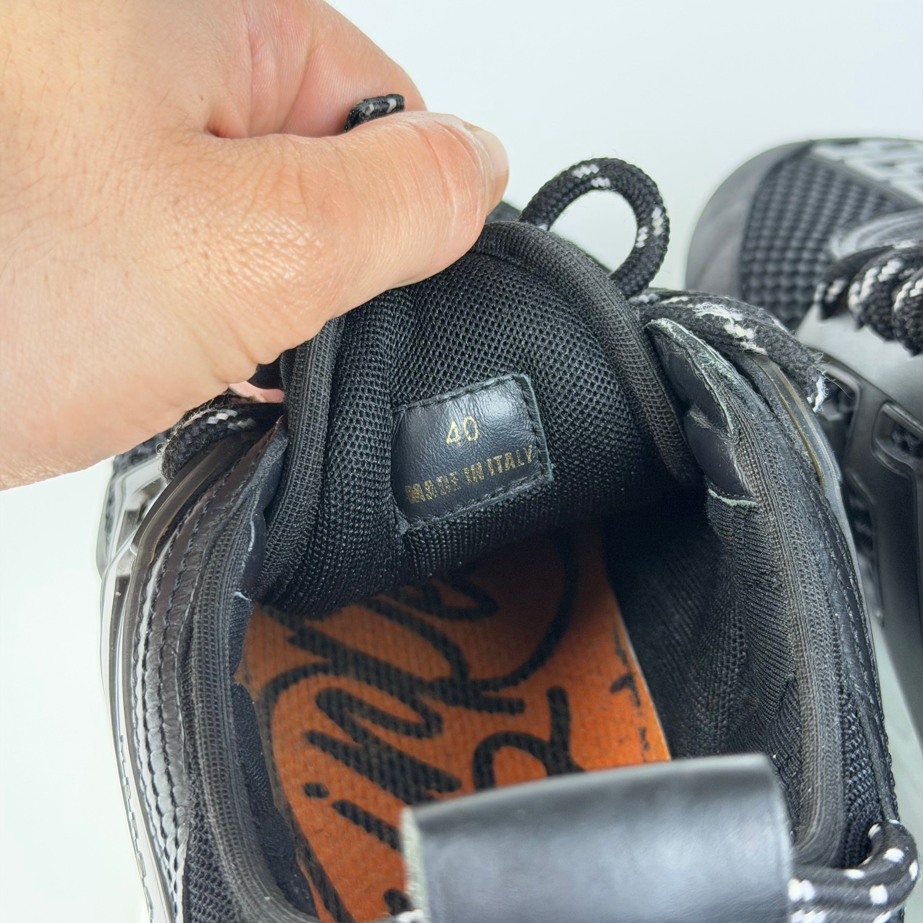 Versace Chain Reaction Black White