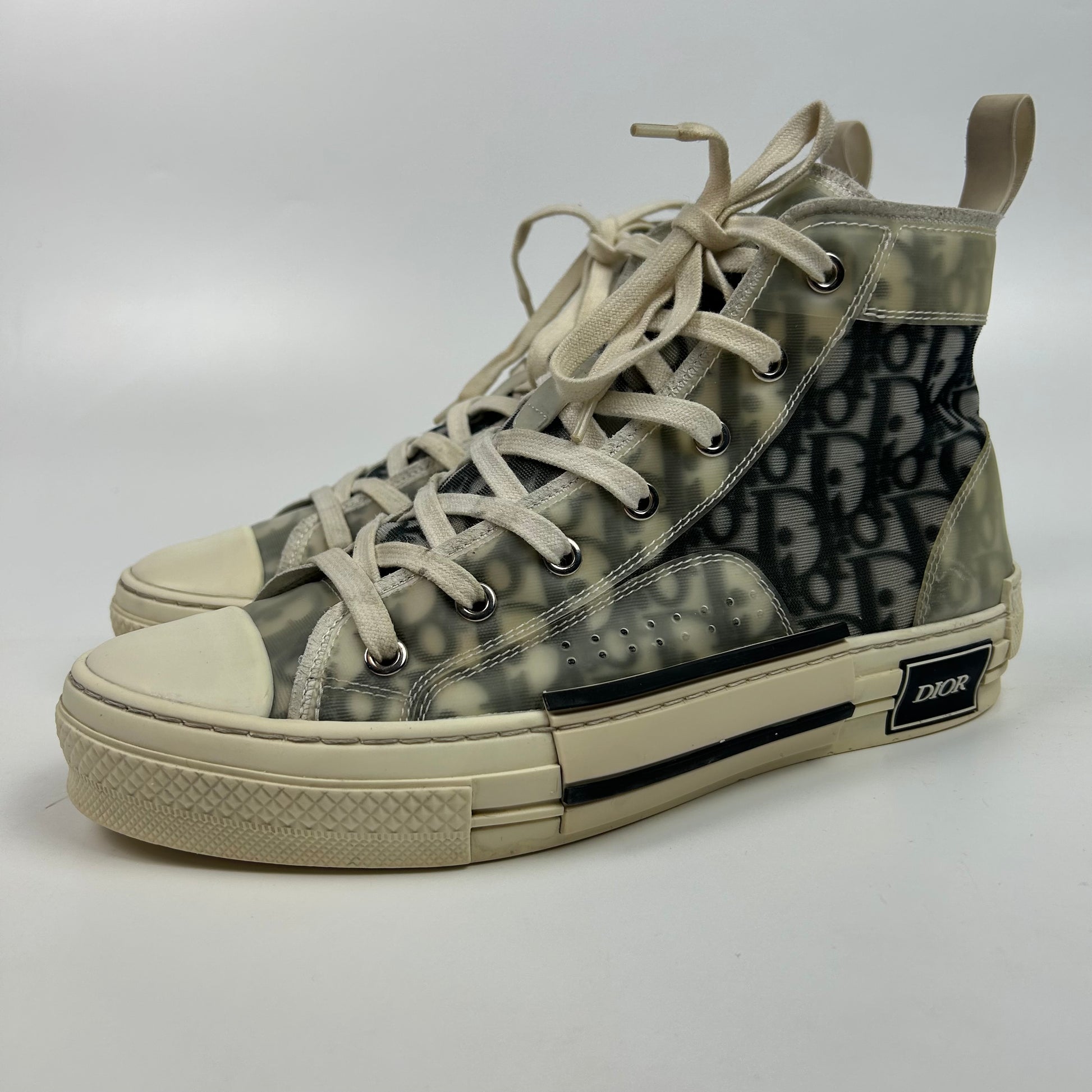 Dior B23