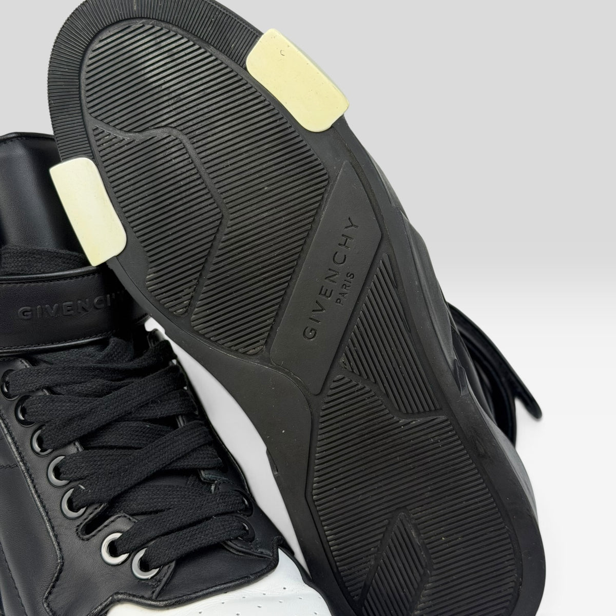 Givenchy Tyson Sneakers Black/White