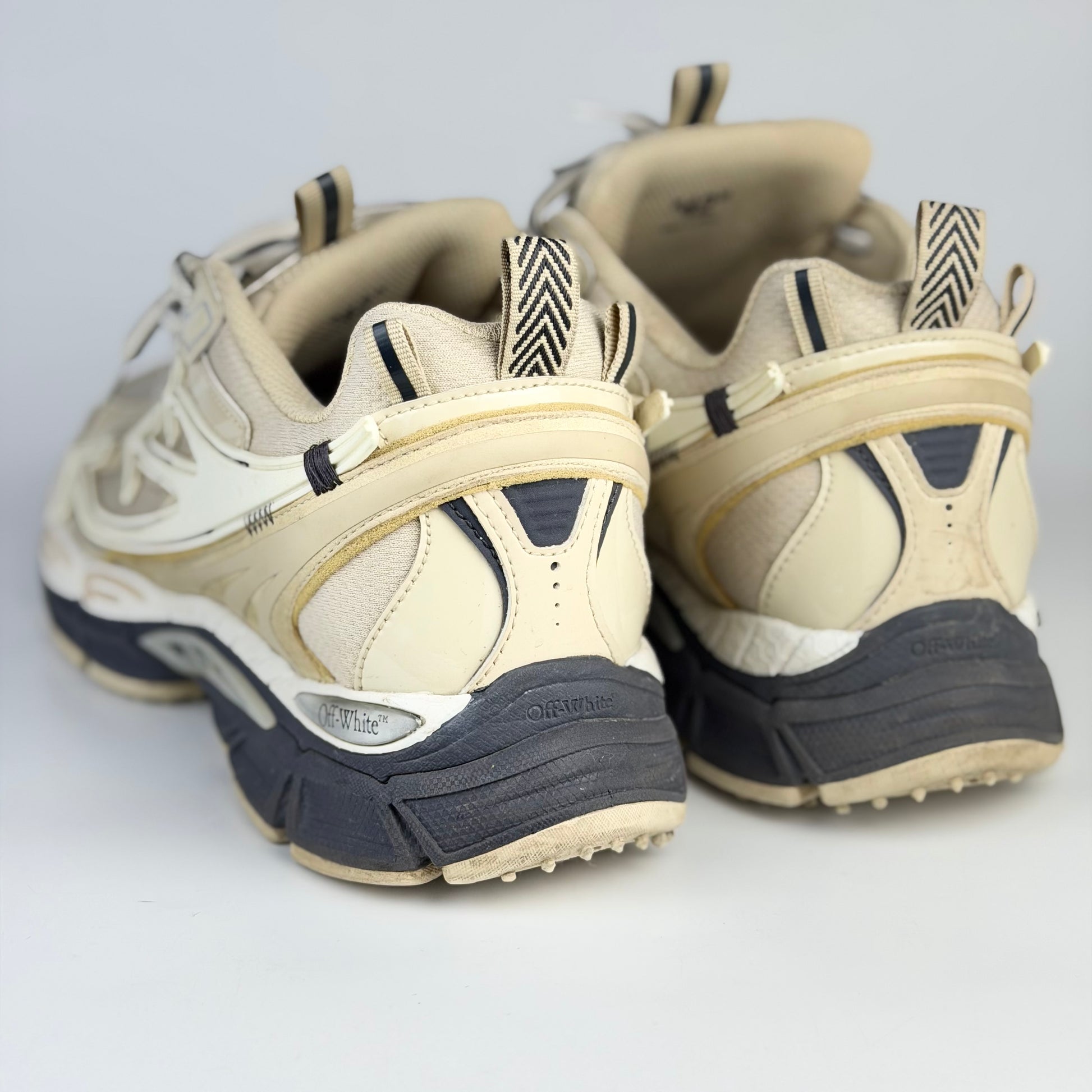Off-White – vedere lateral | VSTEALS
