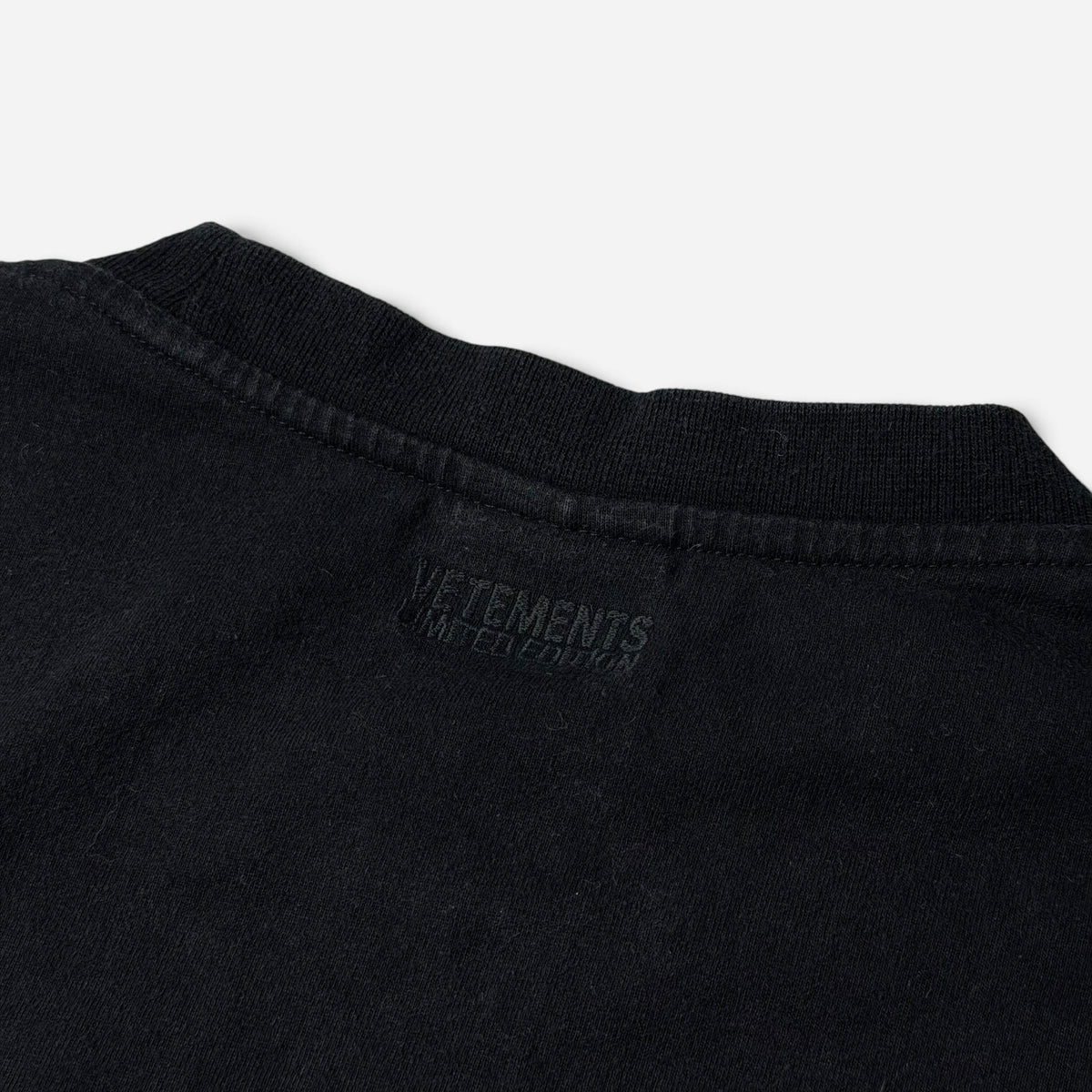 Vetements "Friends" Logo T-Shirt Black