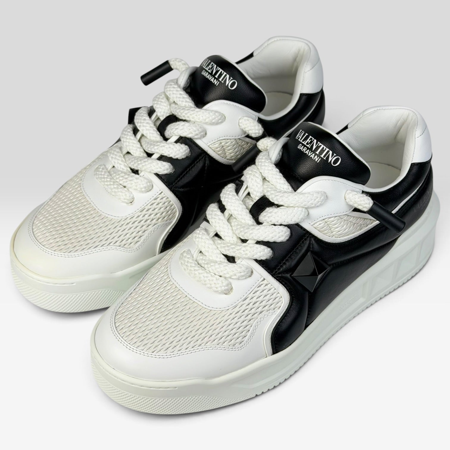 Valentino Garavani One Stud Low-Top White/Black