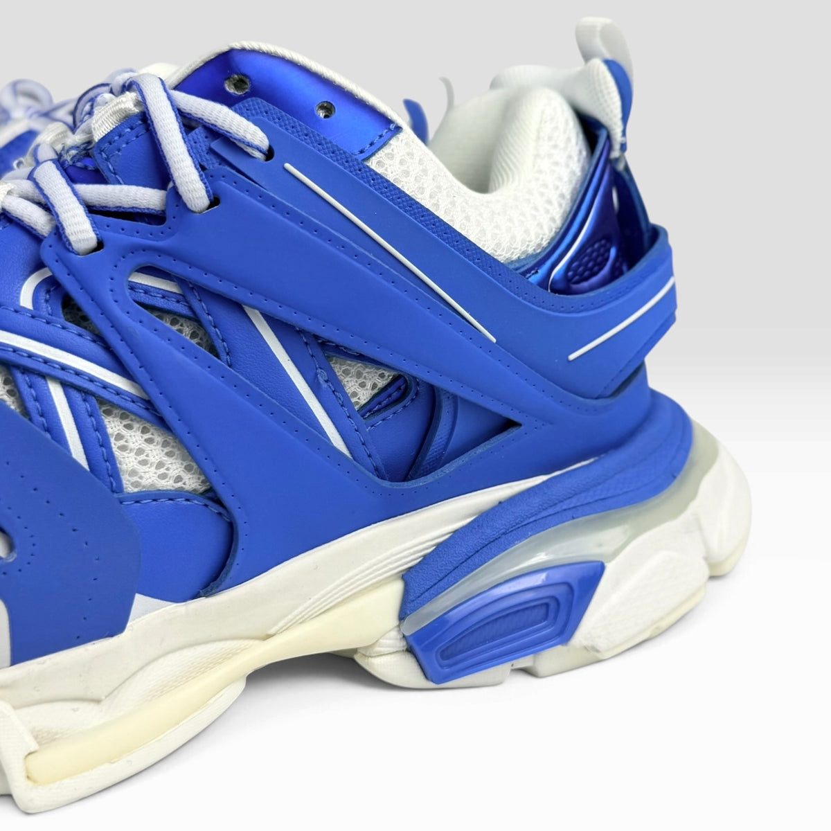 Balenciaga Track LED Blue/White – Incaltaminte Barbati BALENCIAGA în mărimile 42 la V STEALS – BALENCIAGA