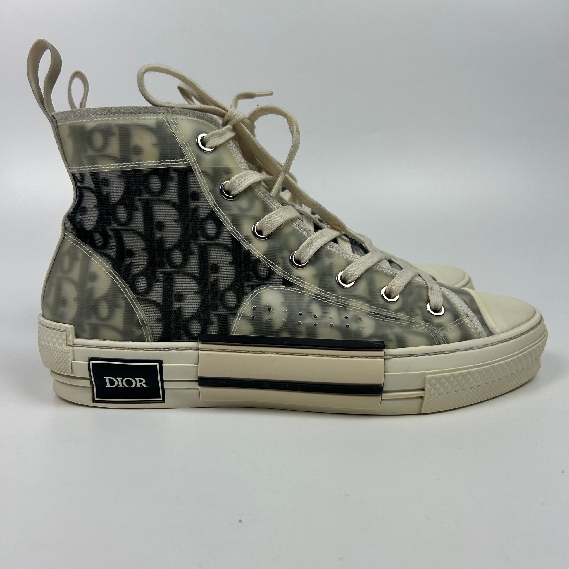 Dior B23