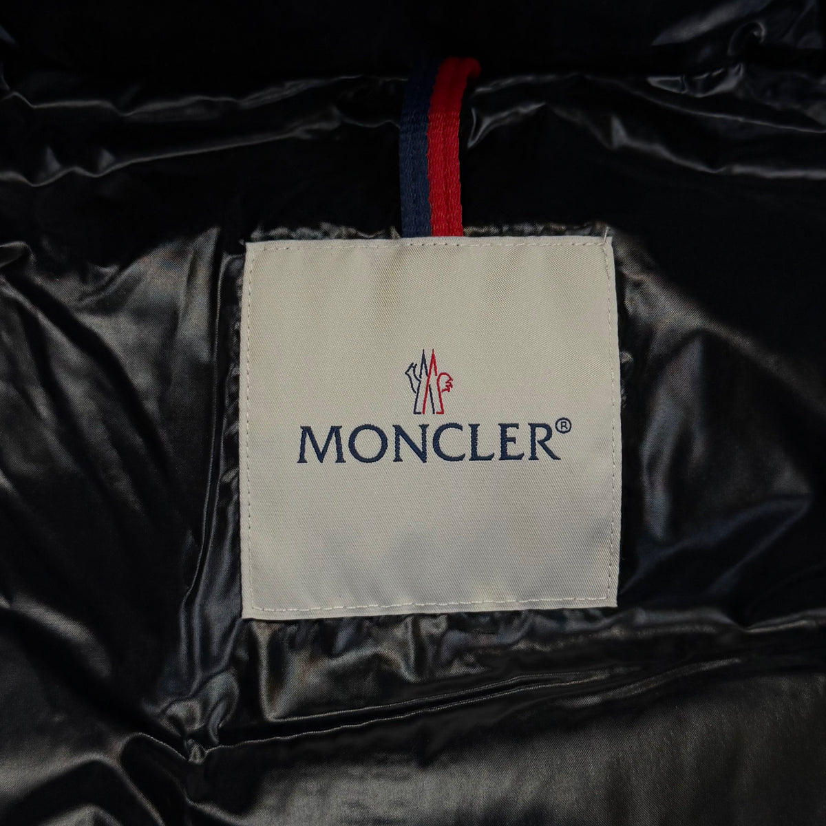 Moncler Lean M Down Jacket Olive Green (Copy 2) – Puffer Jackets MONCLER la V STEALS – mărimi M
