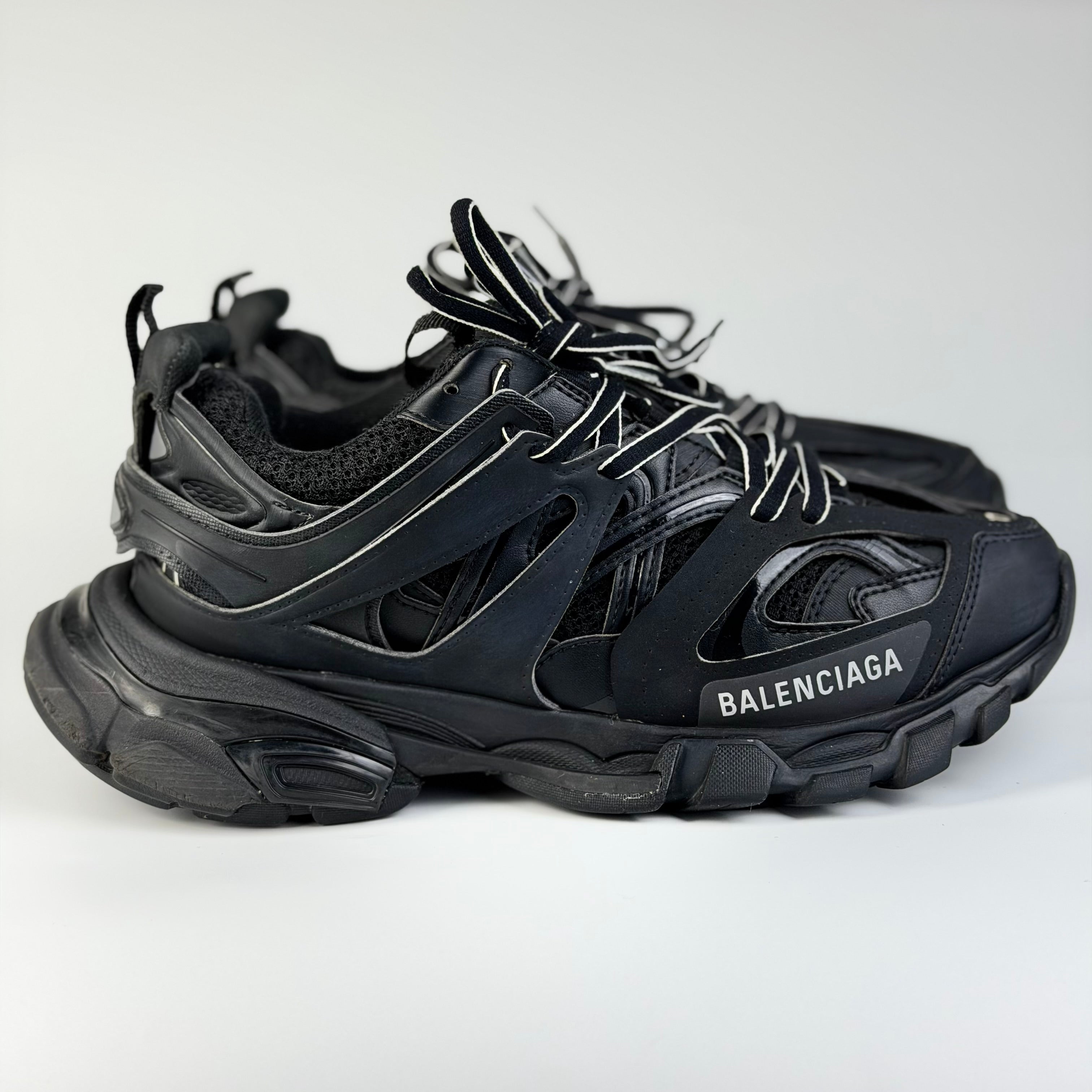 Balenciaga Track Black