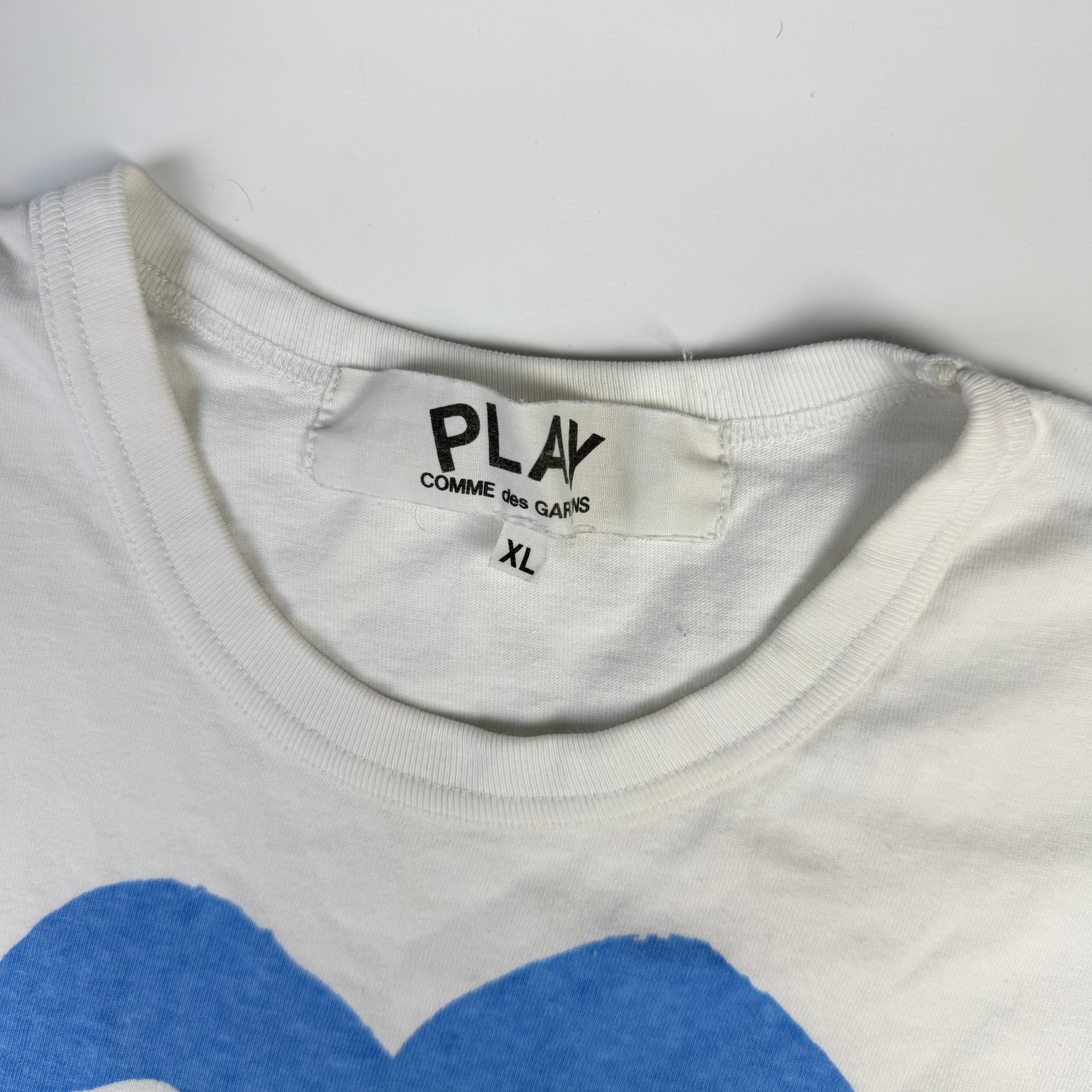Comme Des Garçons Play Blue Heart T-Shirt White