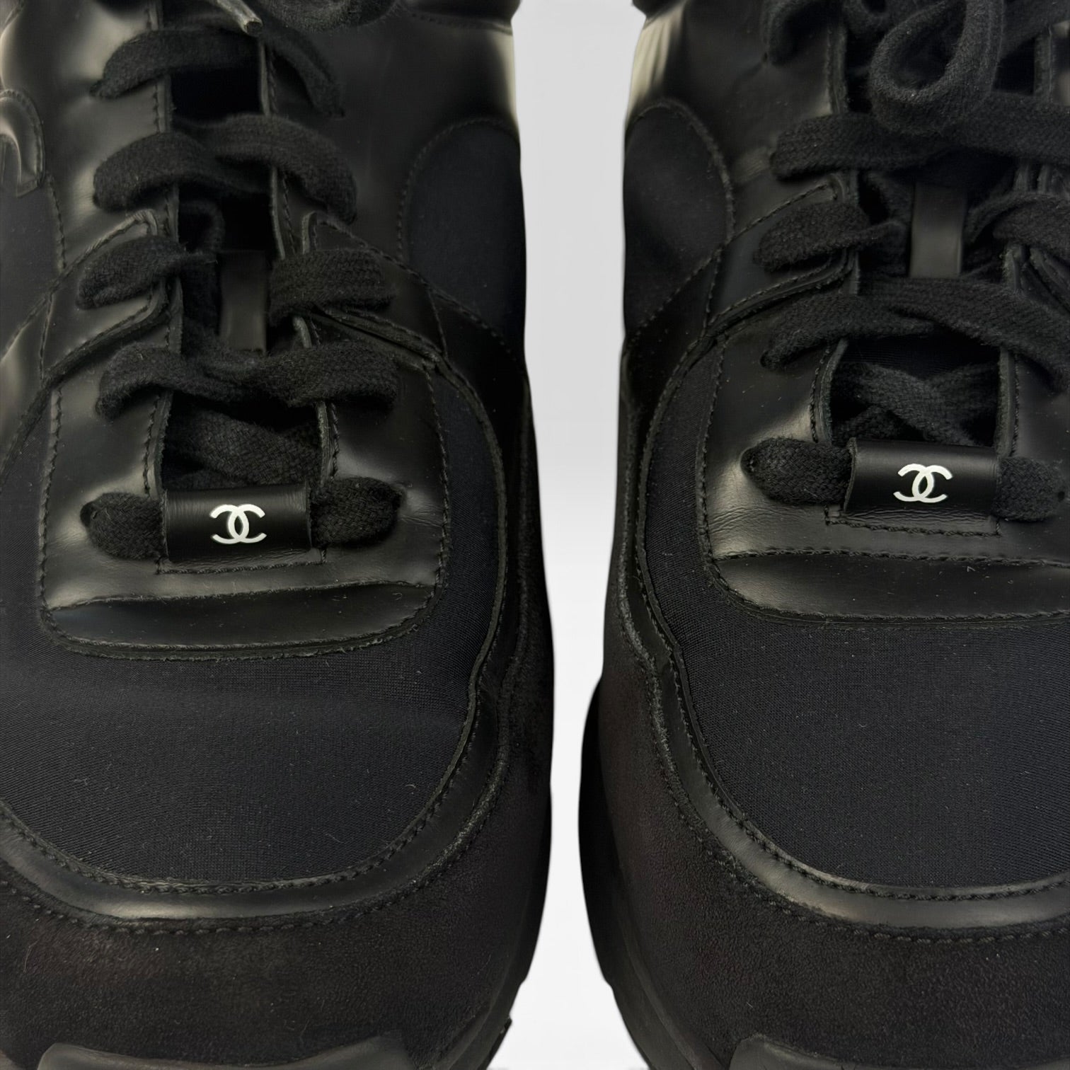 Chanel CC Logo Suede Low-Top Sneakers Black