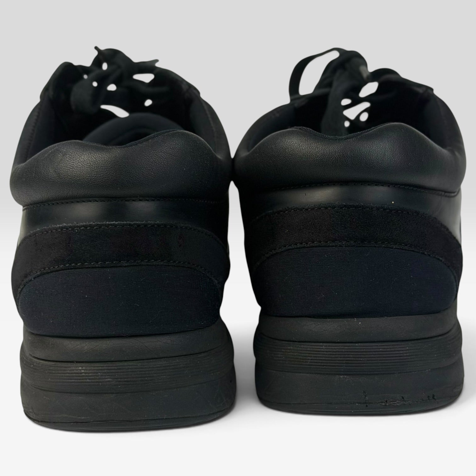 Chanel CC Logo Suede Low-Top Sneakers Black