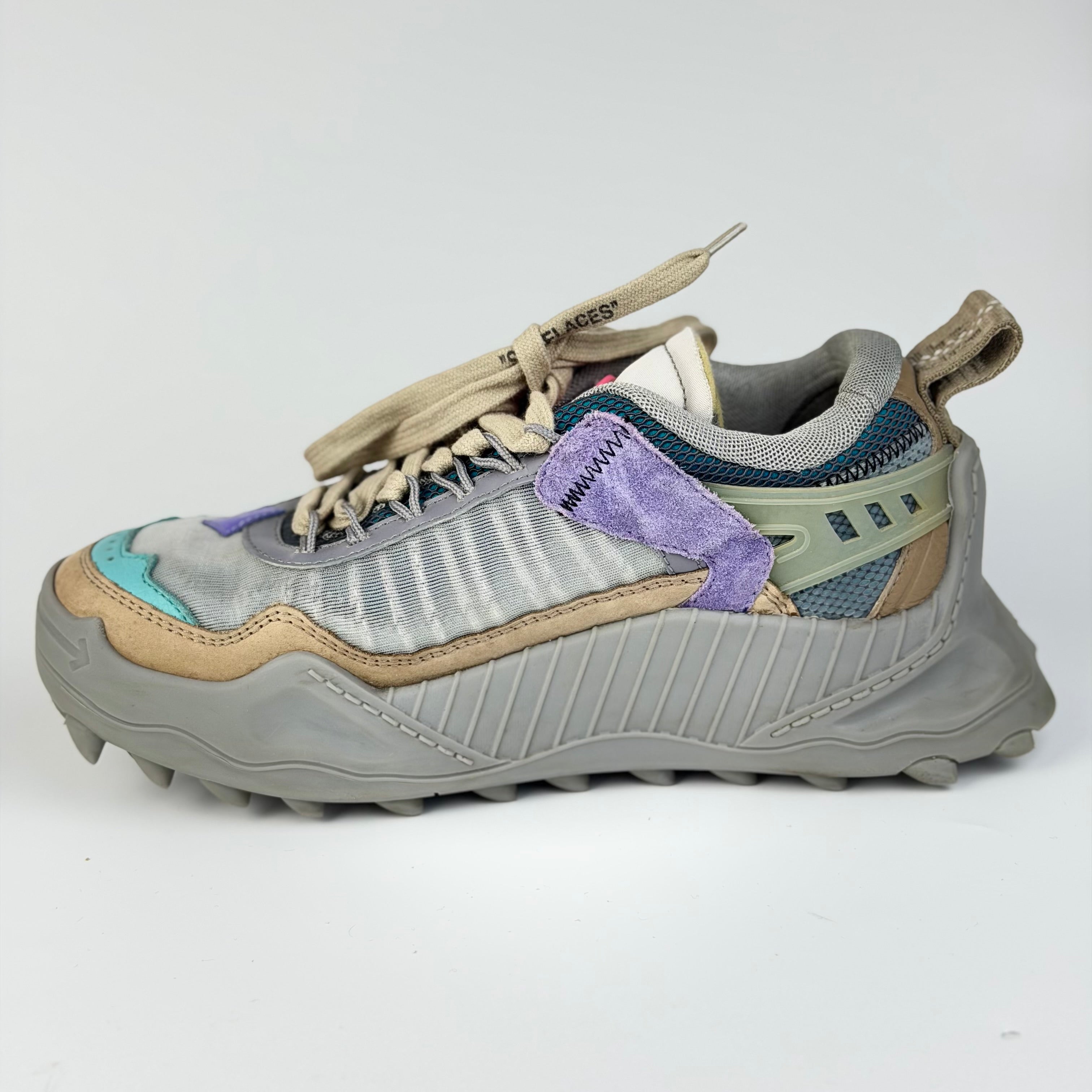 Off-White sneakers – detaliu talpă | VSTEALS