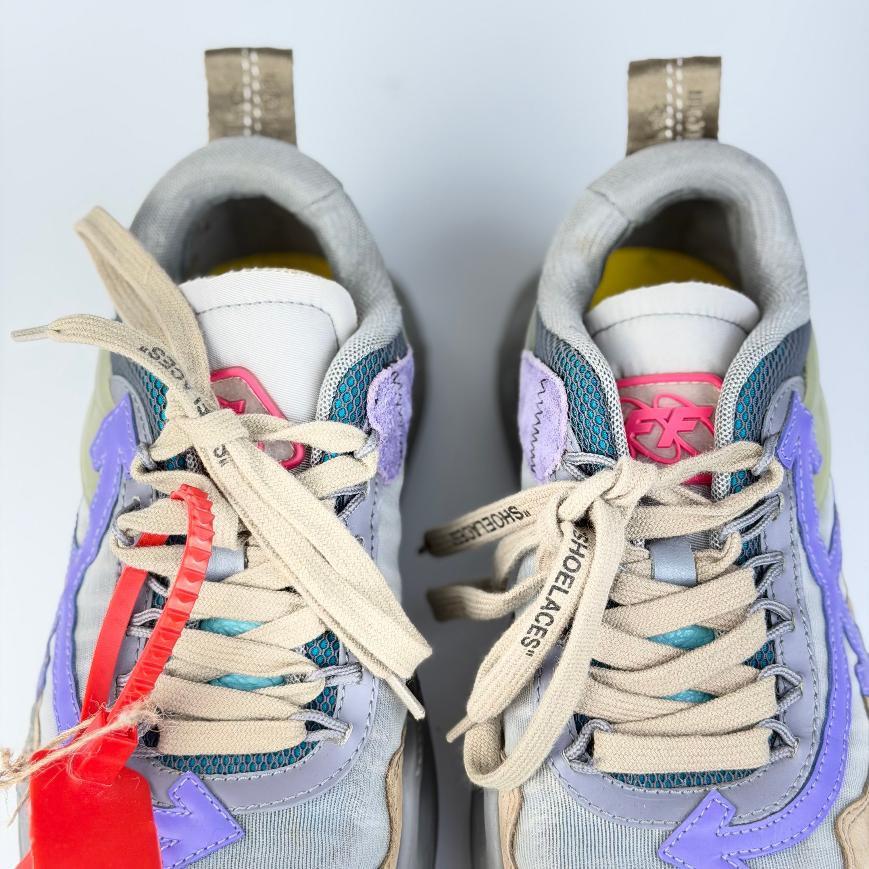 Off-White sneakers – vedere lateral | VSTEALS