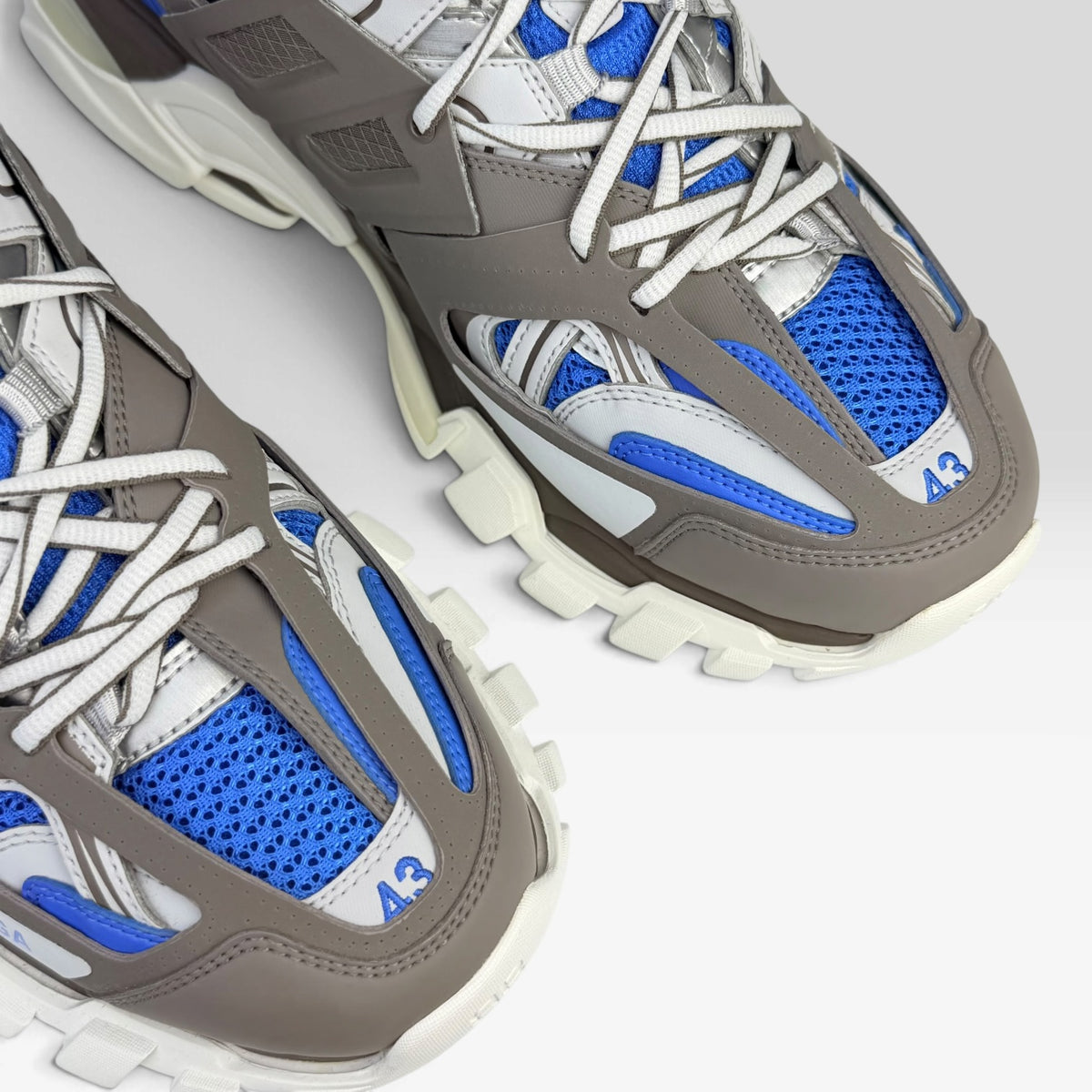 Balenciaga Track LED White/Light Grey – Incaltaminte Barbati BALENCIAGA recomandat de V STEALS