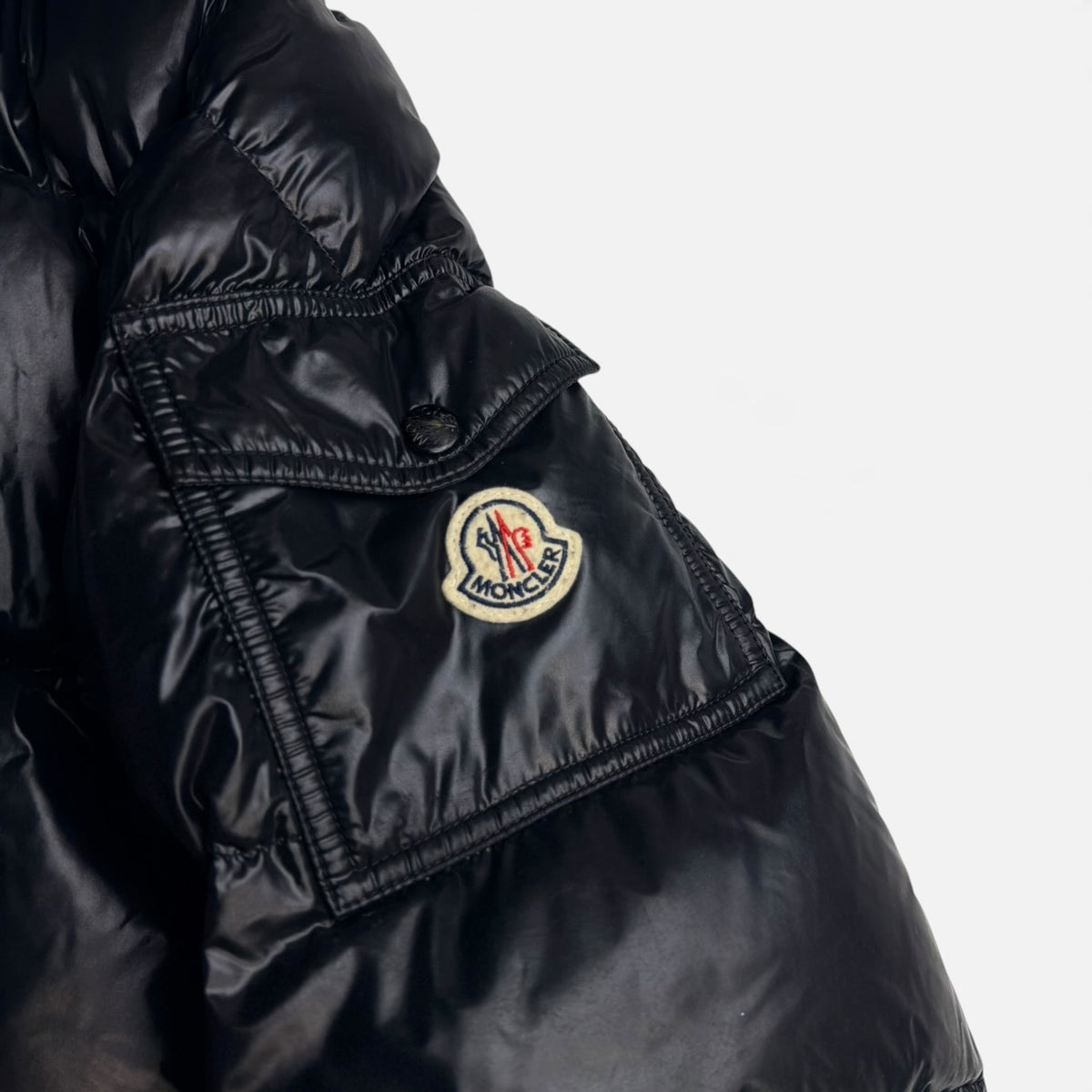 Moncler Ecrins Short Down Jacket Black