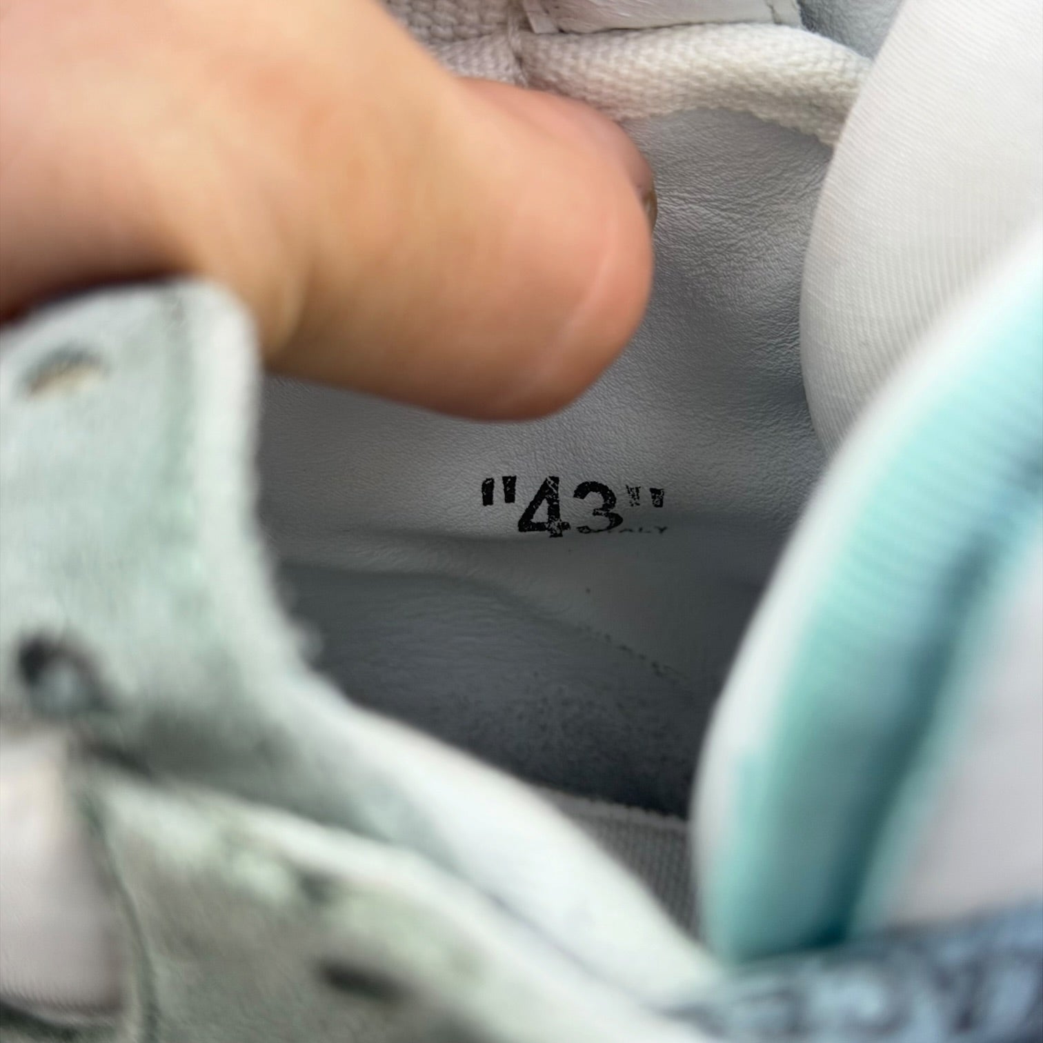 Off-White Off Court 3.0 Sneakers