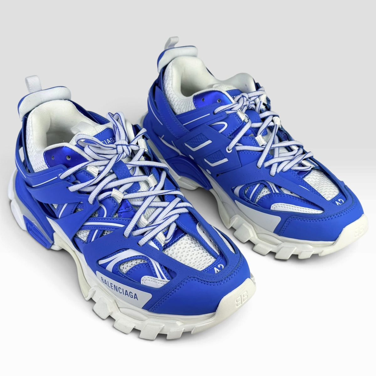 Balenciaga Track LED Blue/White BALENCIAGA – cumpără online de la V STEALS cu livrare rapidă în România
