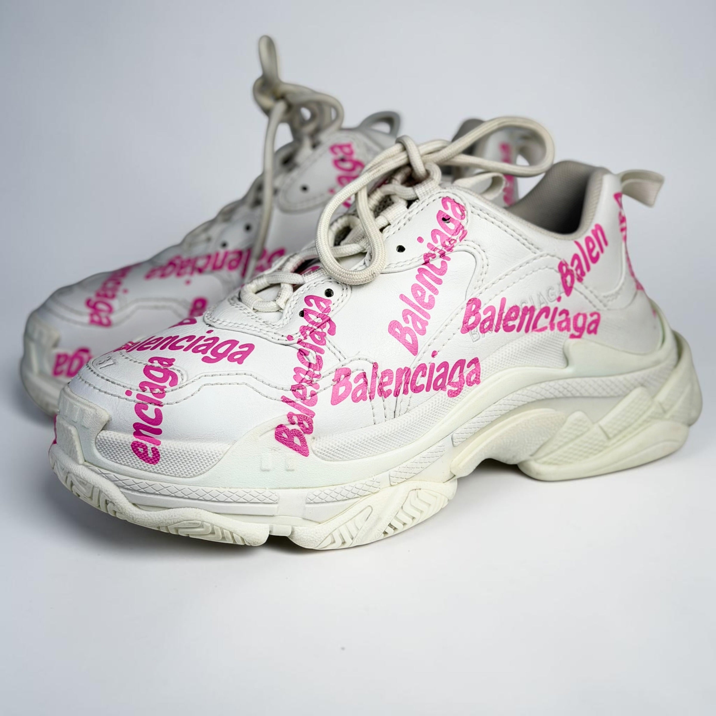 Balenciaga logo – detaliu logo | VSTEALS