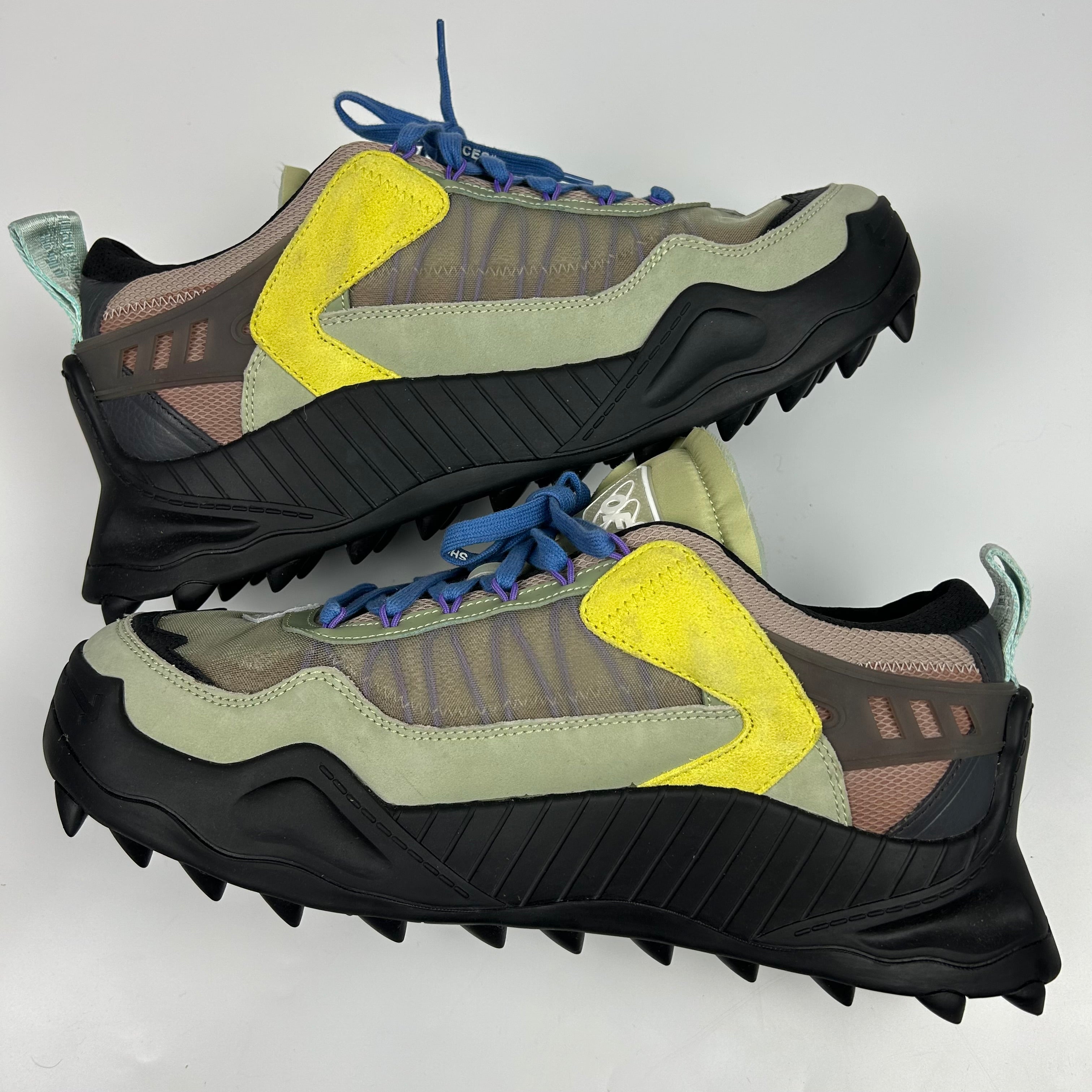 Off-White sneakers – vedere lateral | VSTEALS