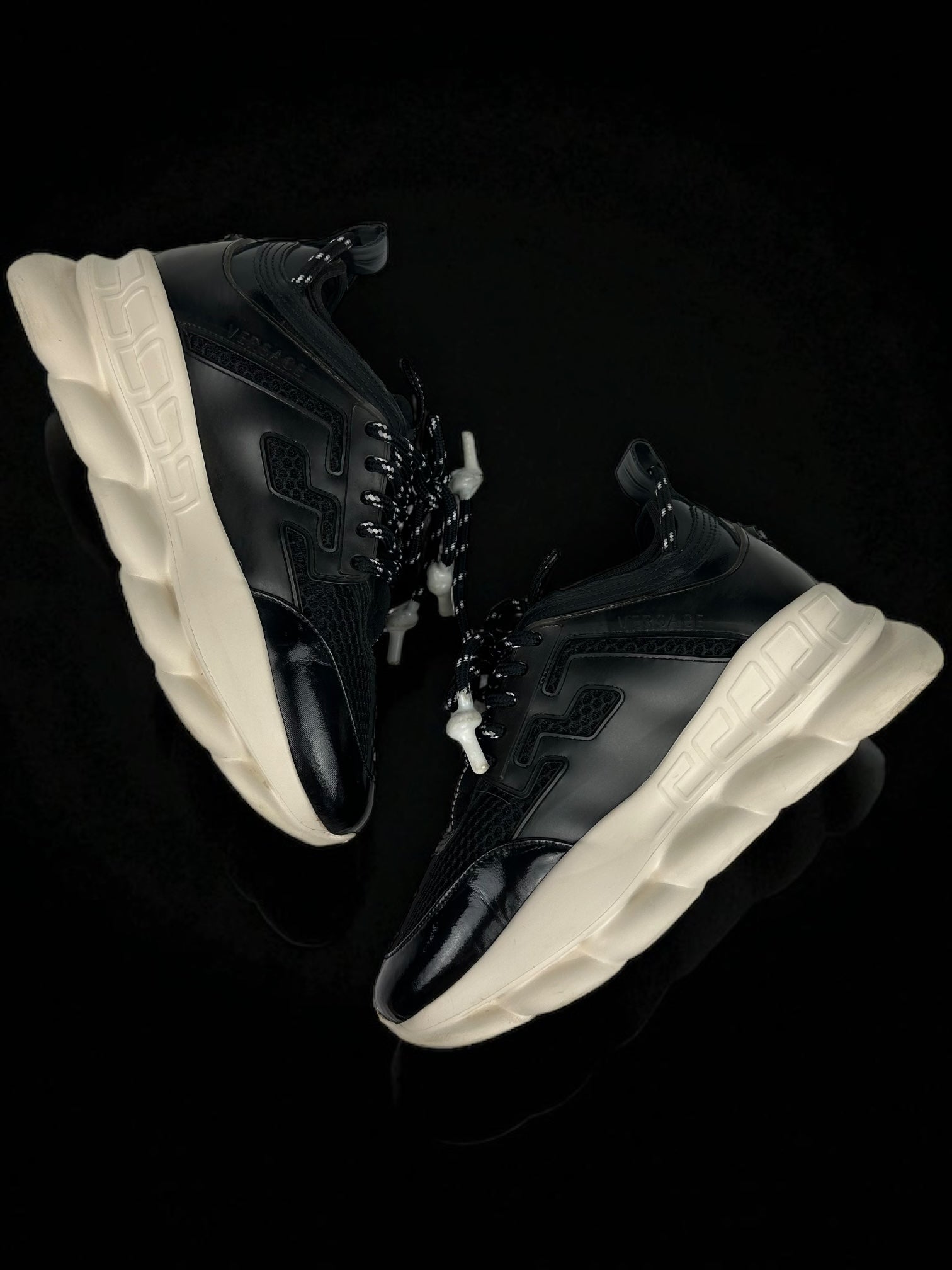 Versace Chain Reaction Black White