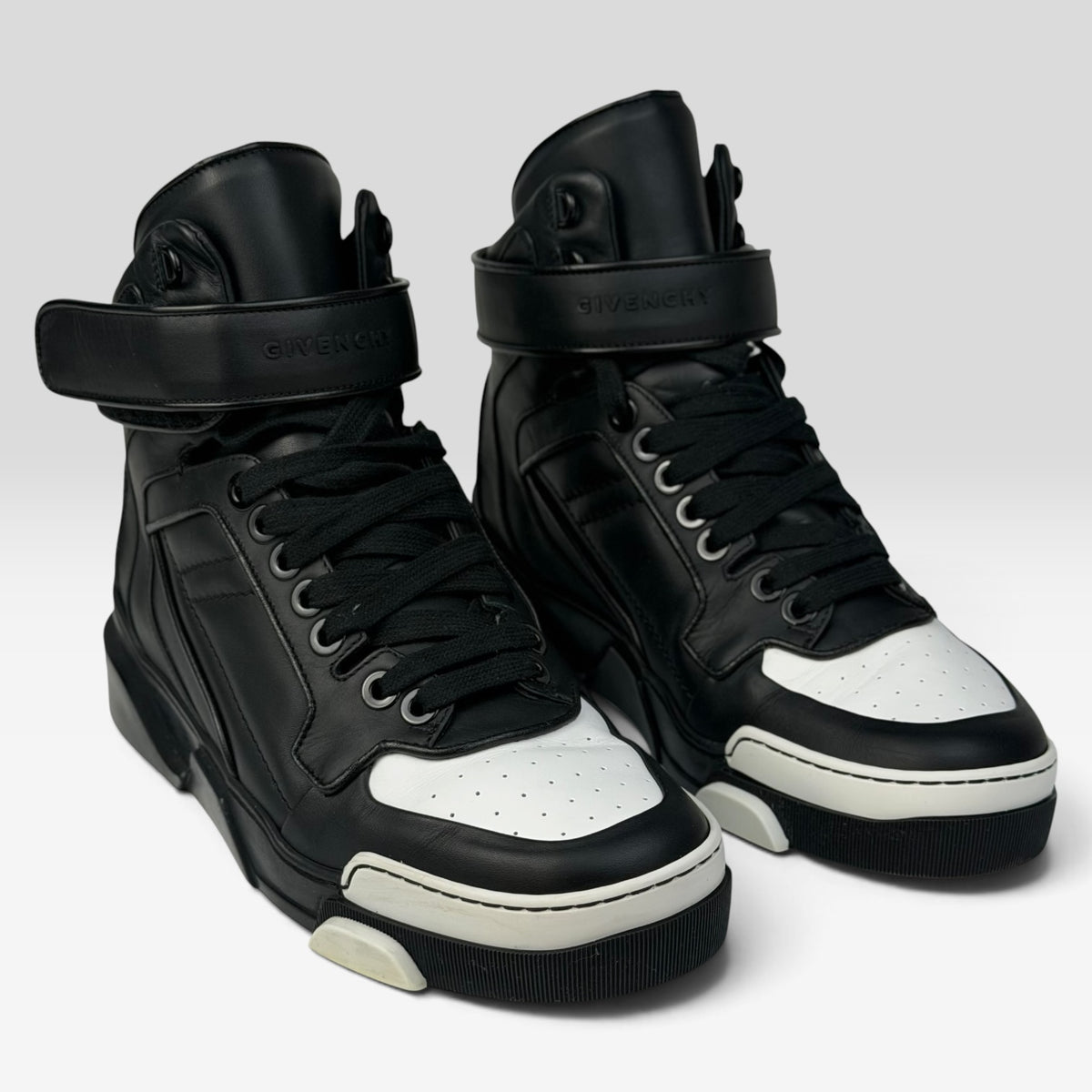 Givenchy Tyson Sneakers Black/White