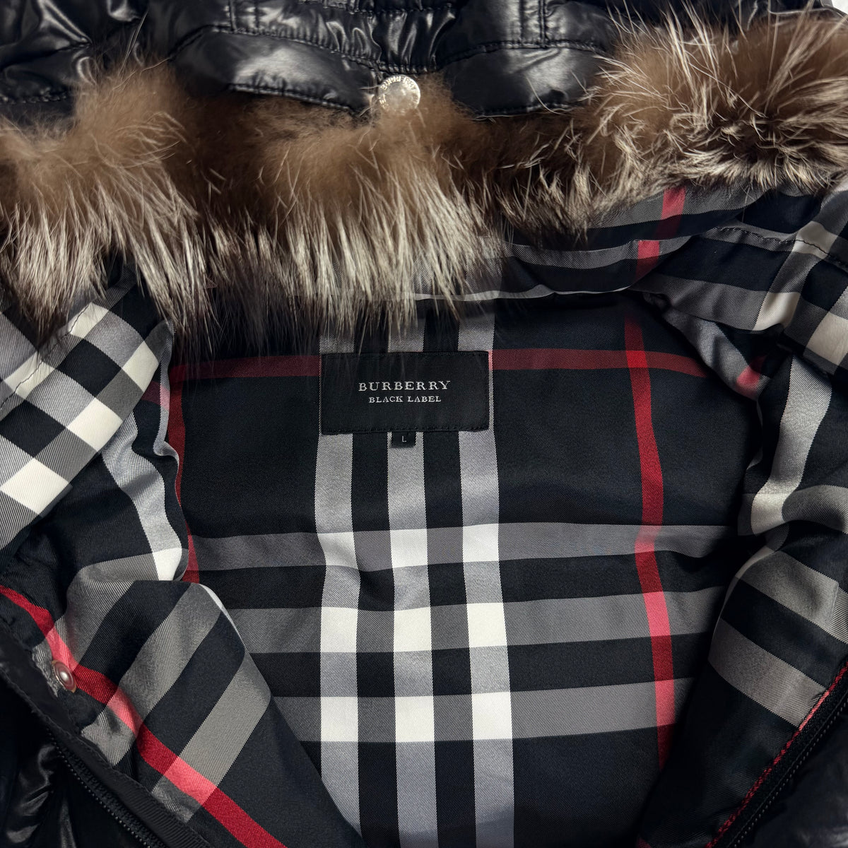 Men Clothing BURBERRY Burberry Black Label Fur Black Puffer Jacket 2000s – produs original disponibil în magazinul V STEALS.