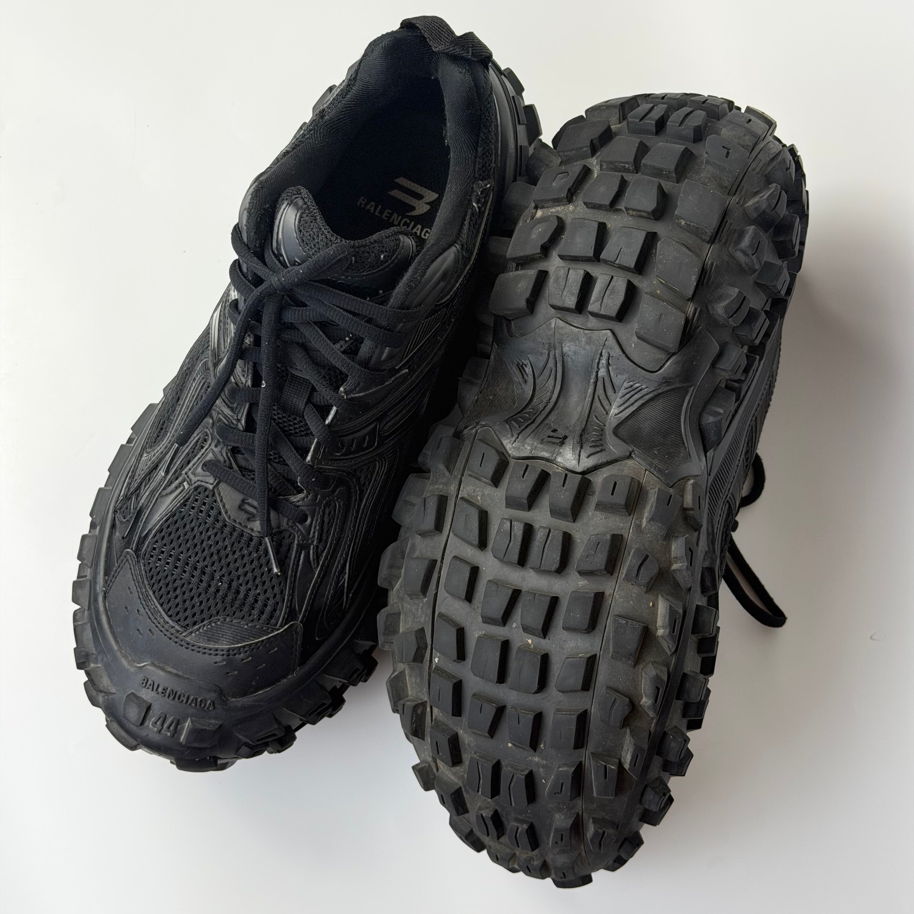 Balenciaga Bouncer Black Sneakers