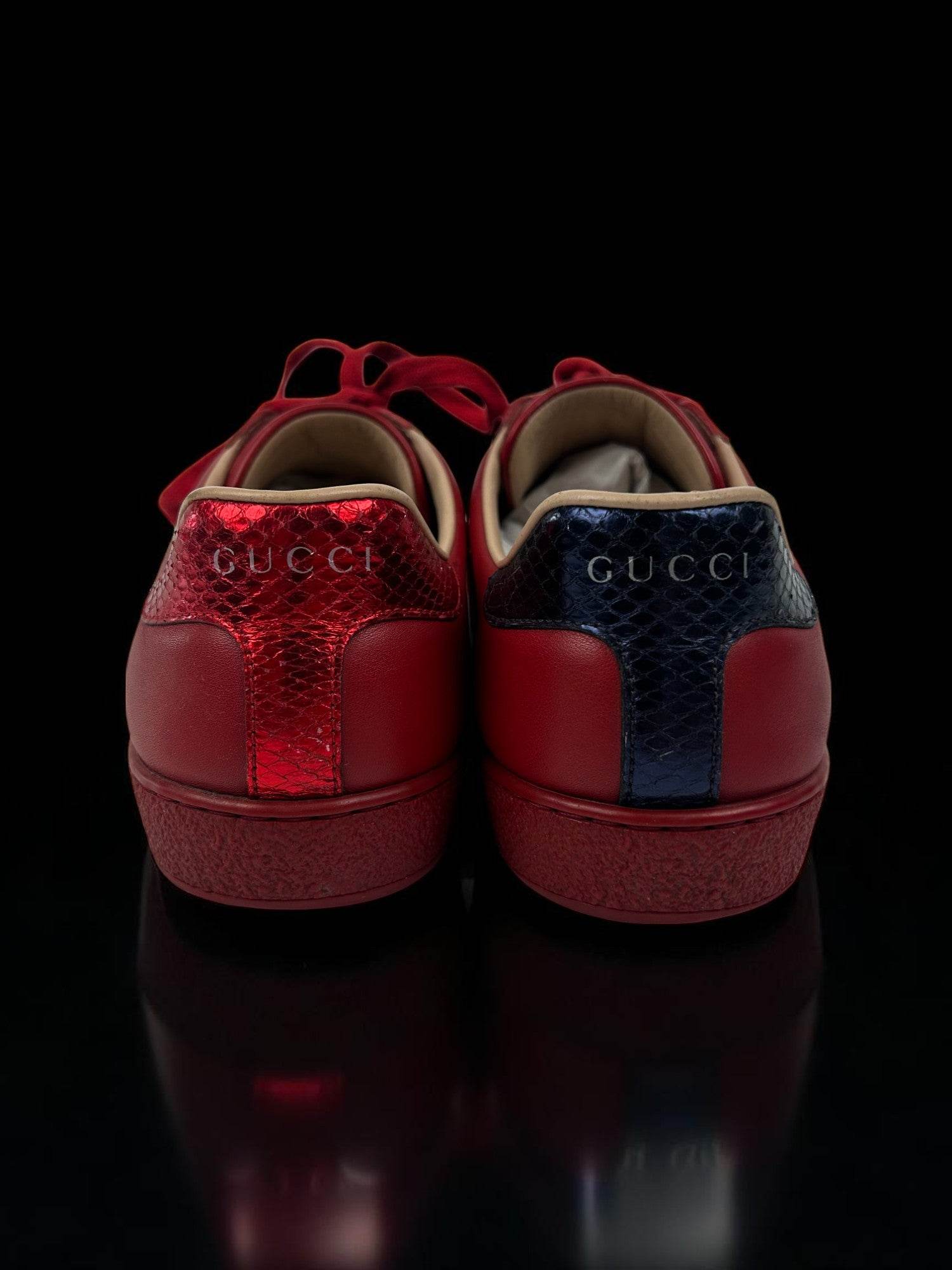 Gucci Ace Embroidered Bee - V STEALS