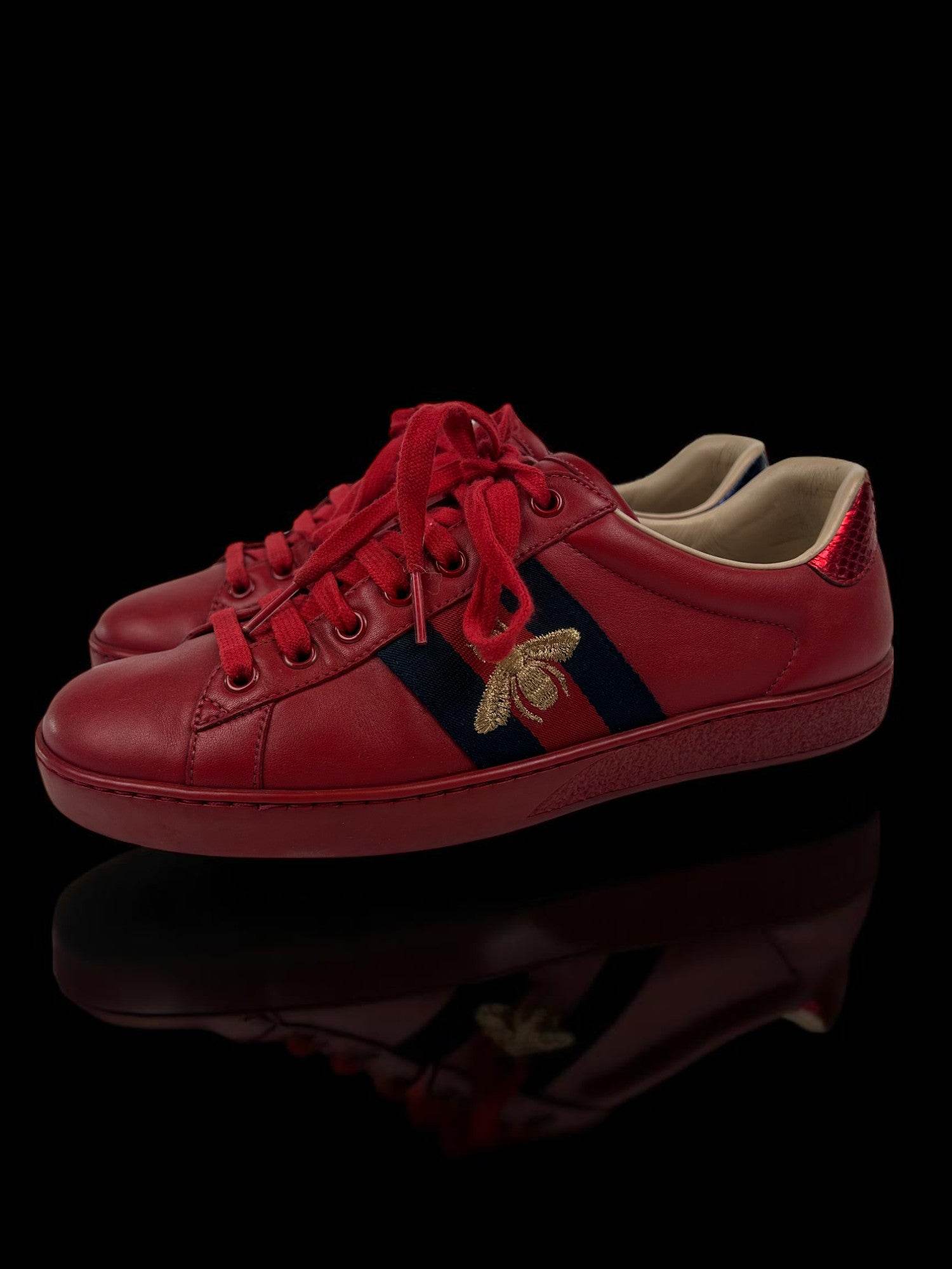 Gucci Ace Embroidered Bee - V STEALS